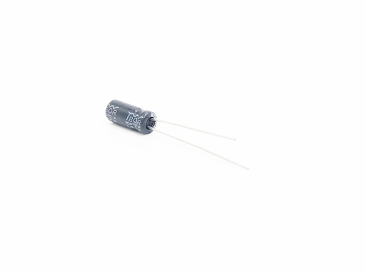 خازن های الکترولیتی سرب شعاعی ISO9001 RoHS 1UF25V 5X11mm