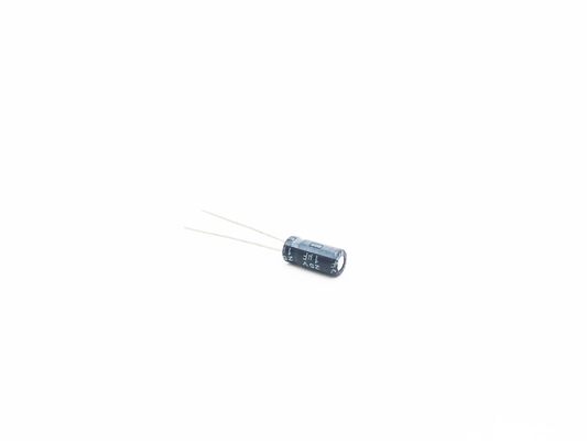 خازن های الکترولیتی سرب شعاعی ISO9001 RoHS 1UF25V 5X11mm