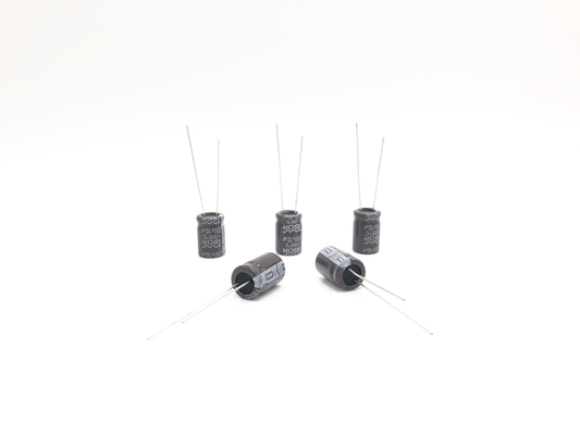 خازن الکترولیتی شعاعی بالاست الکترونیکی 10UF250V 10X16MM