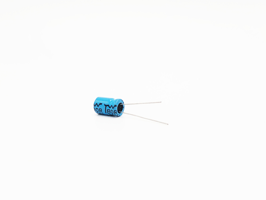 خازن آمپر خودرو 220uF25V 8x12mm برای مدارهای معکوس قطبی